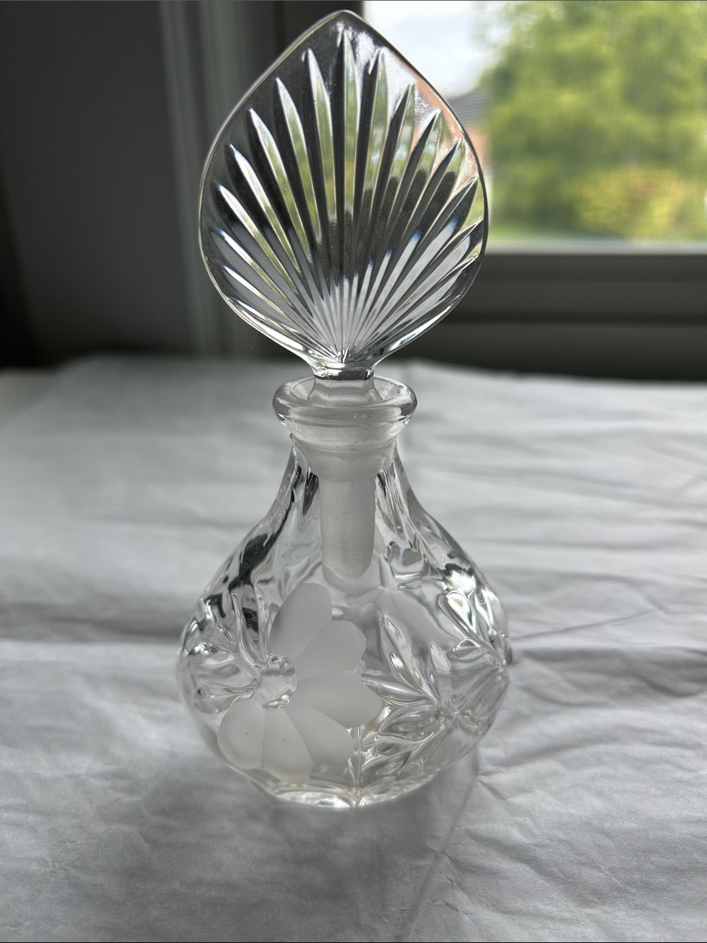 Crystal Glass Decorative Perfume Bottle - Clear